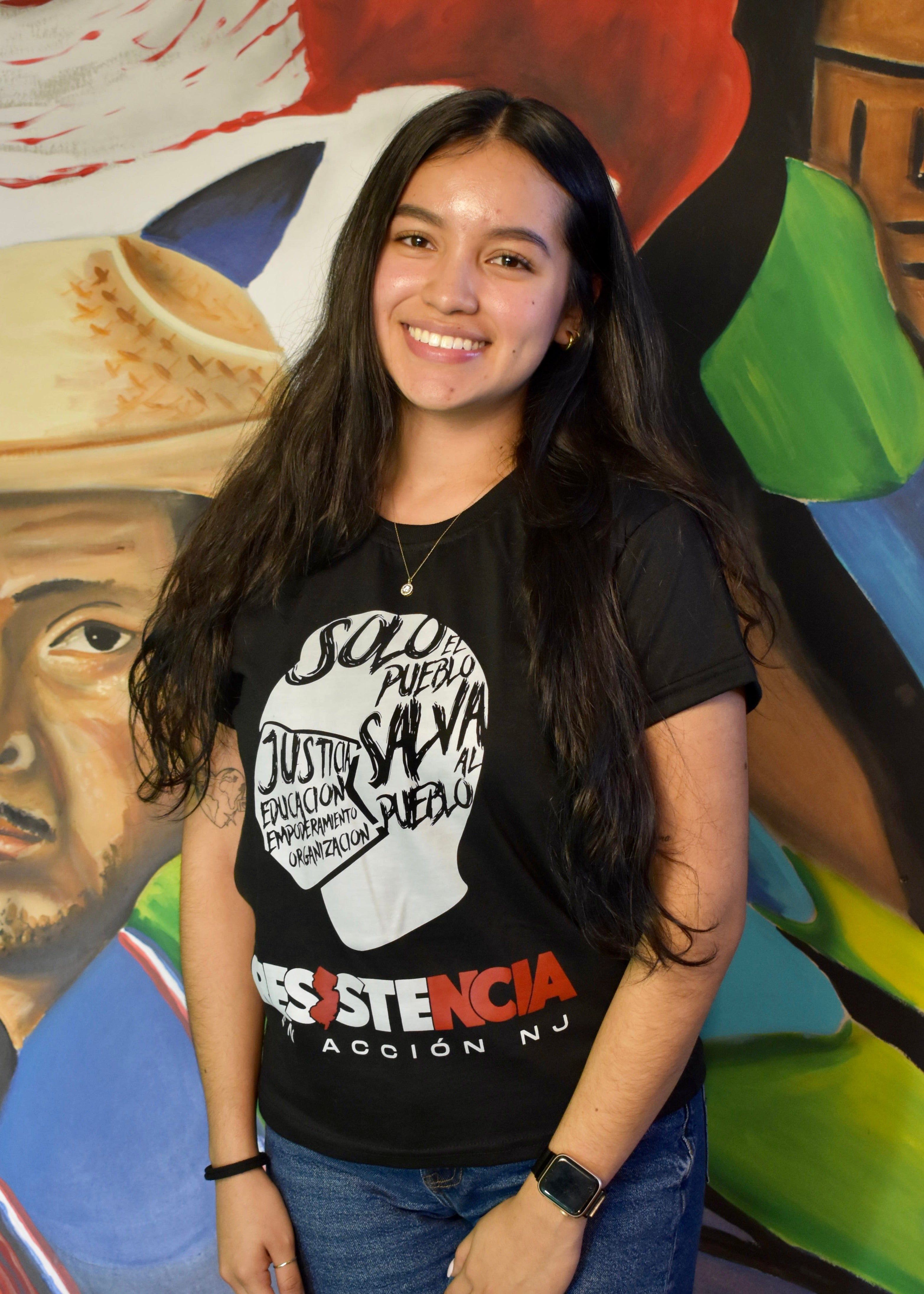 Solo El Pueblo Salva Al Pueblo - Shirt